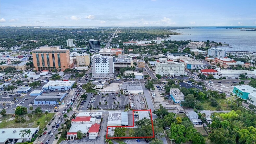 417 8th St W, Bradenton, FL for lease - Building Photo - Image 2 of 20