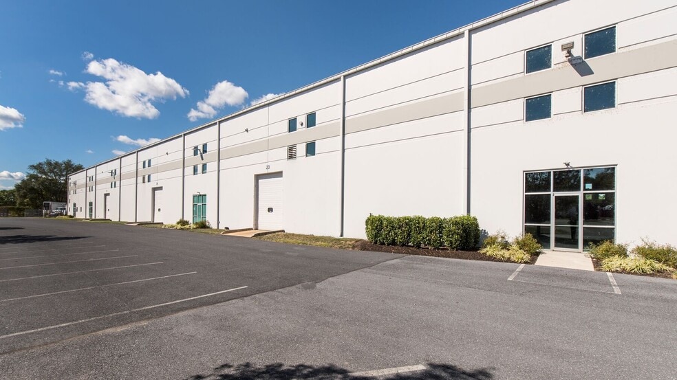 1530 Bobali Dr, Harrisburg, PA for lease - Building Photo - Image 3 of 11