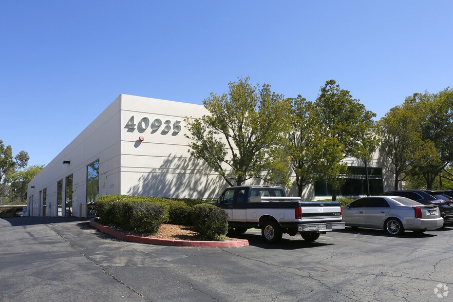 40945 County Center Dr, Temecula, CA for sale - Building Photo - Image 3 of 5