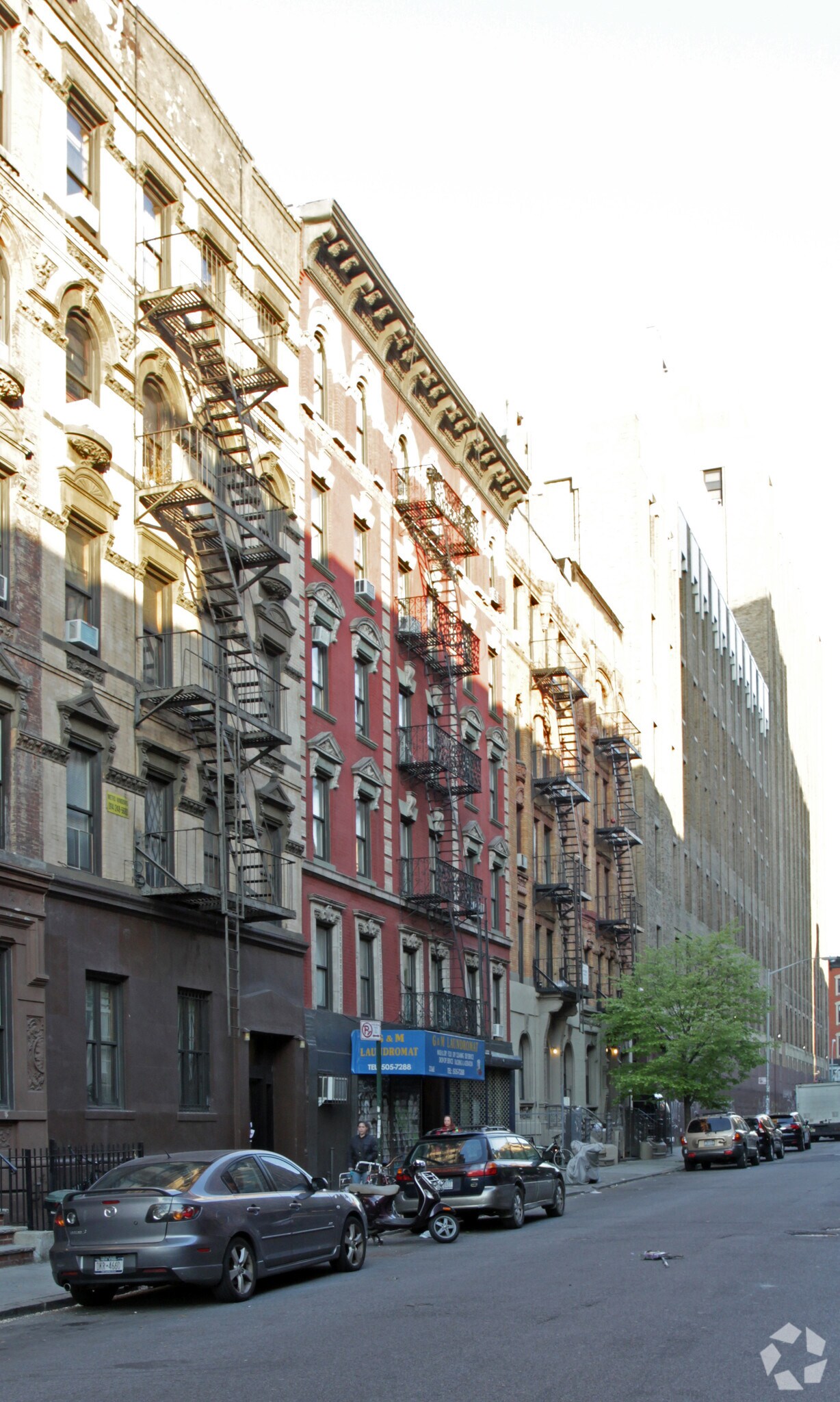 336-336 E 13th St, New York, NY à louer Photo principale- Image 1 de 3