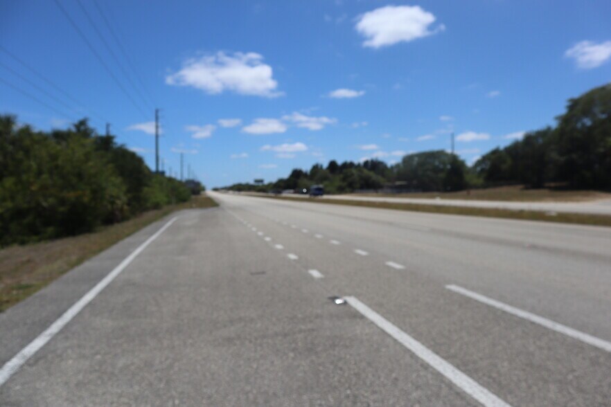 5414 N US Highway 1, Fort Pierce, FL à vendre - Photo du bâtiment - Image 3 de 6