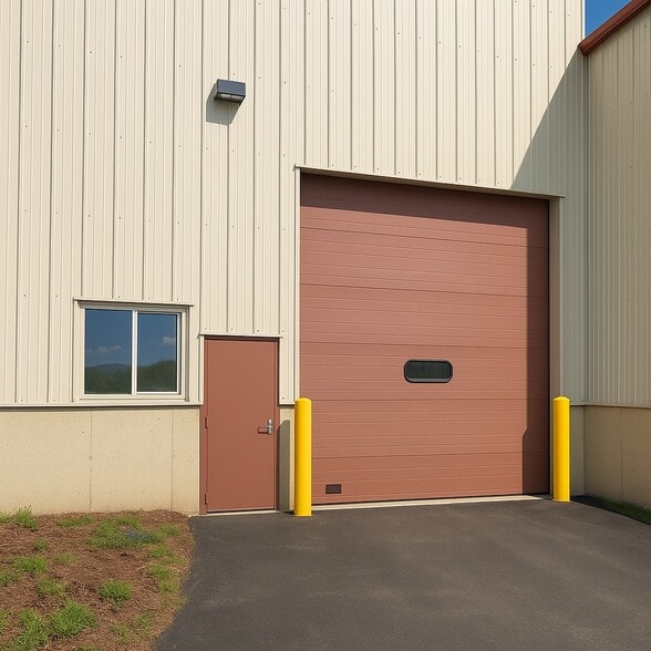 919 Trakk Ln, Woodstock, IL for lease - Building Photo - Image 1 of 14