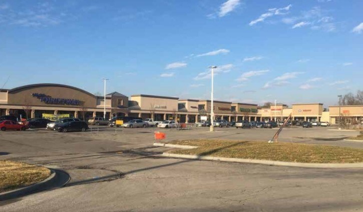 1610-1670 E 63rd St, Kansas City, MO for lease - Building Photo - Image 1 of 1