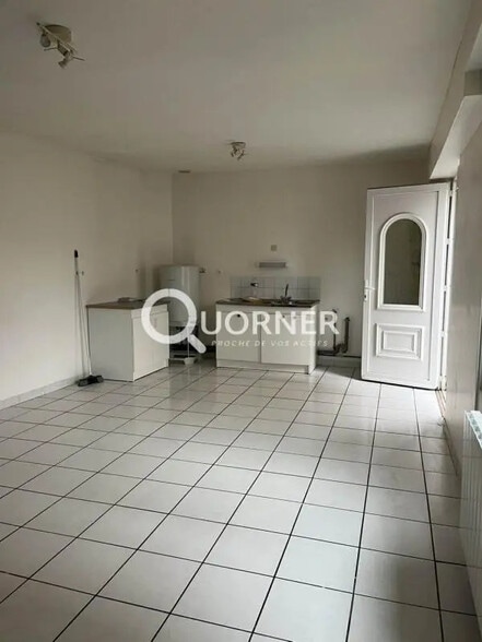 Retail in Auchel for sale - Interior Photo - Image 3 of 4