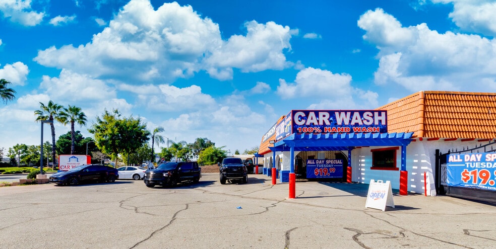 5064 Holt Blvd, Montclair, CA for sale - Building Photo - Image 2 of 20