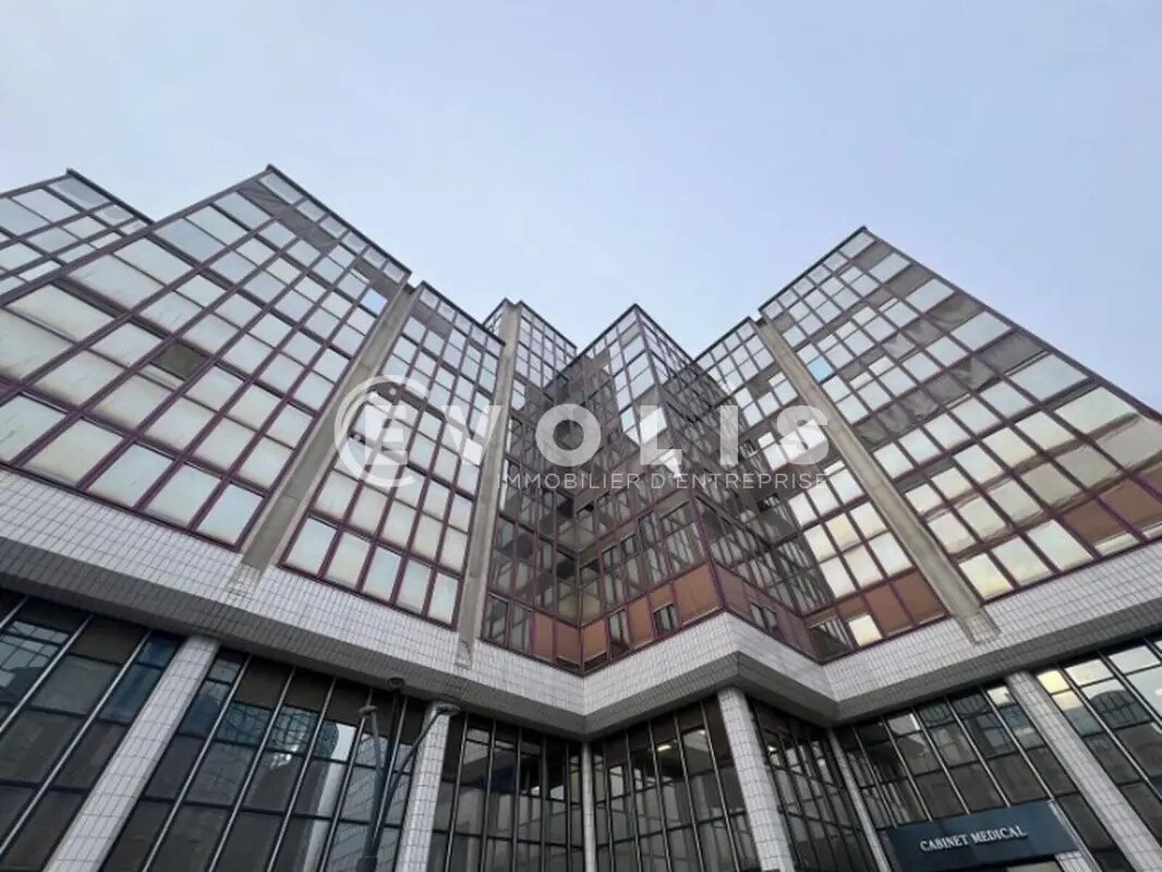 Office in Fontenay-sous-Bois for lease Building Photo- Image 1 of 9