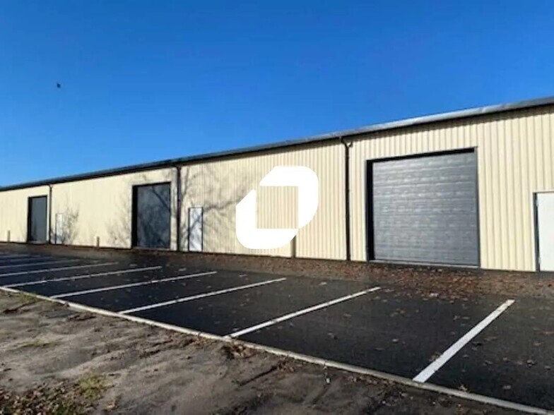 Flex in Cestas for lease - Building Photo - Image 3 of 4