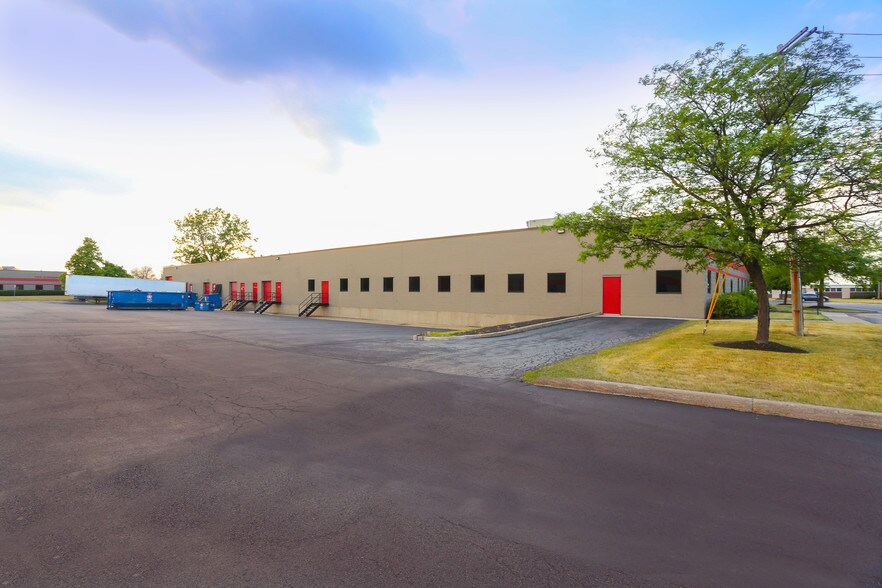 700 Ensminger Rd, Tonawanda, NY à louer - Photo du bâtiment - Image 2 de 2