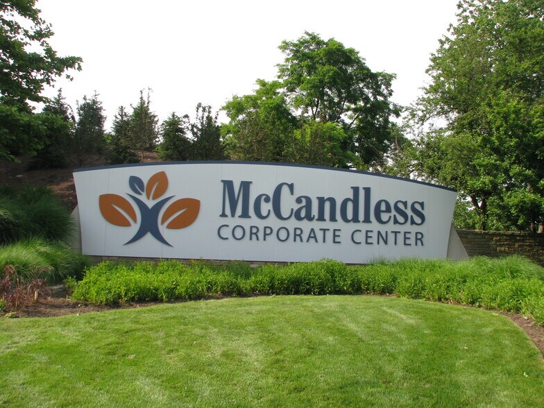 5500 Corporate Dr, Pittsburgh, PA à louer - Photo du bâtiment - Image 2 de 4