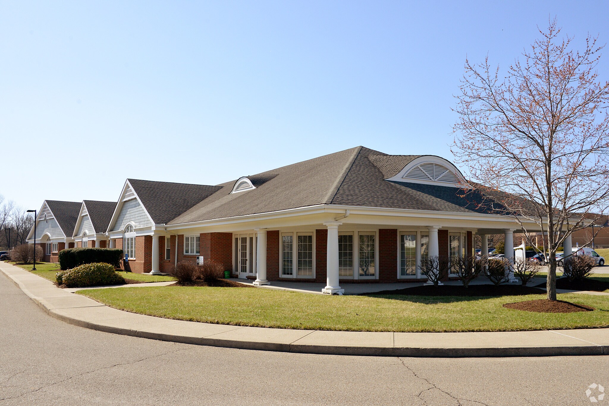 608 Reading Rd, Mason, OH à louer Photo principale- Image 1 de 37