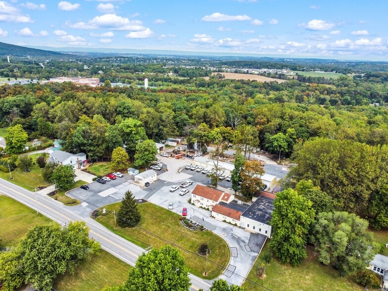 65 Carlisle Rd, Dillsburg, PA for sale - Building Photo - Image 3 of 3