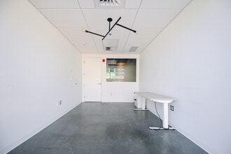 7236 St Waverly, Montréal, QC for lease Interior Photo- Image 2 of 6