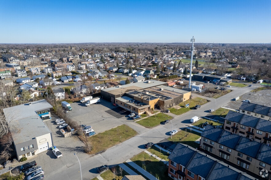 519 Rue Papineau, Boisbriand, QC for sale - Aerial - Image 2 of 5
