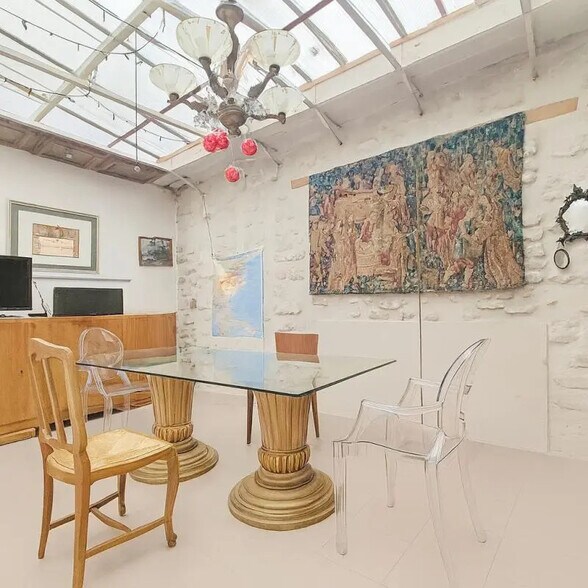 Office in Paris for sale - Interior Photo - Image 3 of 7