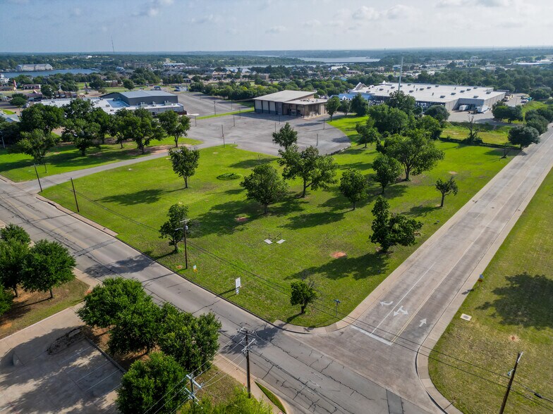 1215 Waters Edge Dr, Granbury, TX à vendre - Aérien - Image 2 de 25