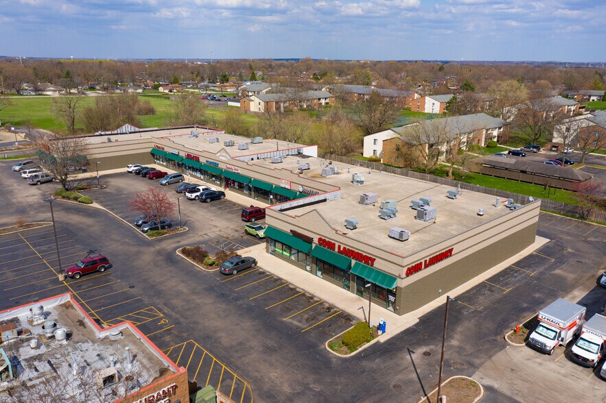 100-150 Tyler Creek Plz, Elgin, IL à louer - Photo du bâtiment - Image 1 de 4
