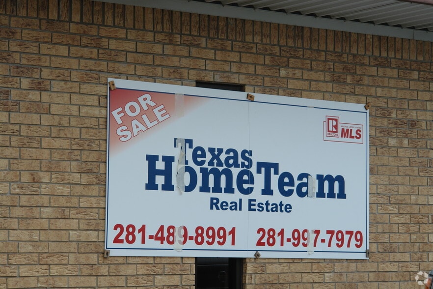 2670 Highway 35 Byp S, Alvin, TX for lease - Building Photo - Image 2 of 21