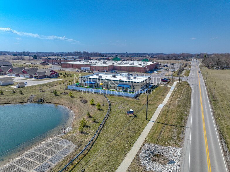 1565 Smokey Row, Greenwood, IN for sale - Building Photo - Image 2 of 3