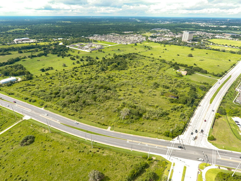 4000 University Dr E, College Station, TX for sale - Building Photo - Image 3 of 7