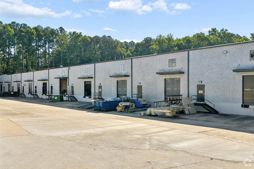 6481 Peachtree Industrial Blvd, Atlanta, GA for lease - Building Photo - Image 3 of 14