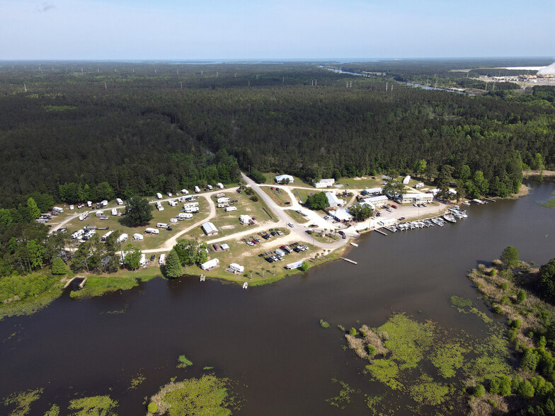 1370 Blacks Camp Rd, Cross, SC for sale - Primary Photo - Image 1 of 1