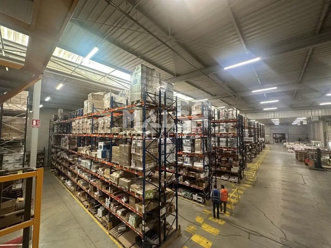 Office in Saint-Priest for lease Interior Photo- Image 1 of 10