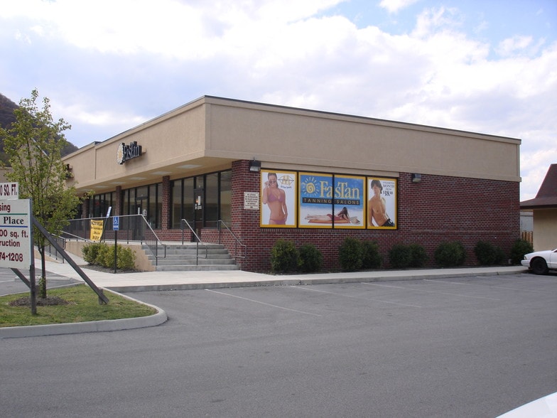 2173 Bennington St, Roanoke, VA for lease - Building Photo - Image 3 of 7