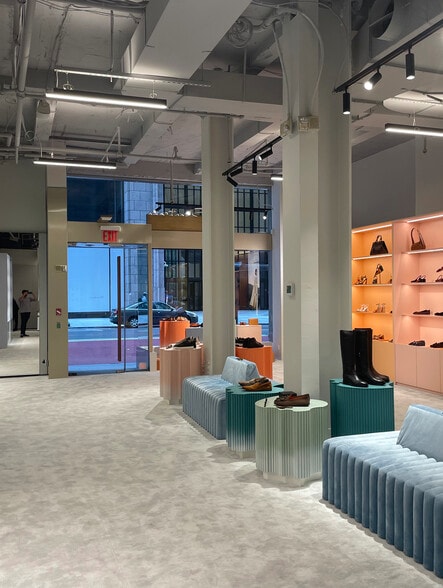 551 Madison Ave, New York, NY for lease - Interior Photo - Image 2 of 28