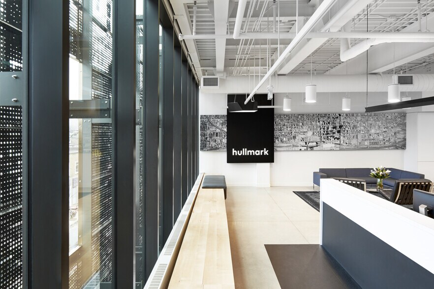 619-621 Queen St W, Toronto, ON à louer - Photo intérieure - Image 3 de 5