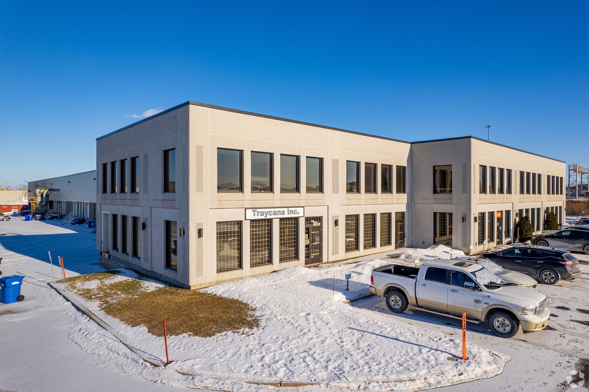 420-460 Rue Aimé-Vincent, Vaudreuil-dorion, QC à vendre Photo du bâtiment- Image 1 de 1