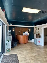 1470 Route 44, Raynham, MA à louer Photo intérieure- Image 2 de 9