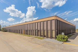 Plus de détails pour 11448-11464 149 St NW, Edmonton, AB - Local d'activités à louer