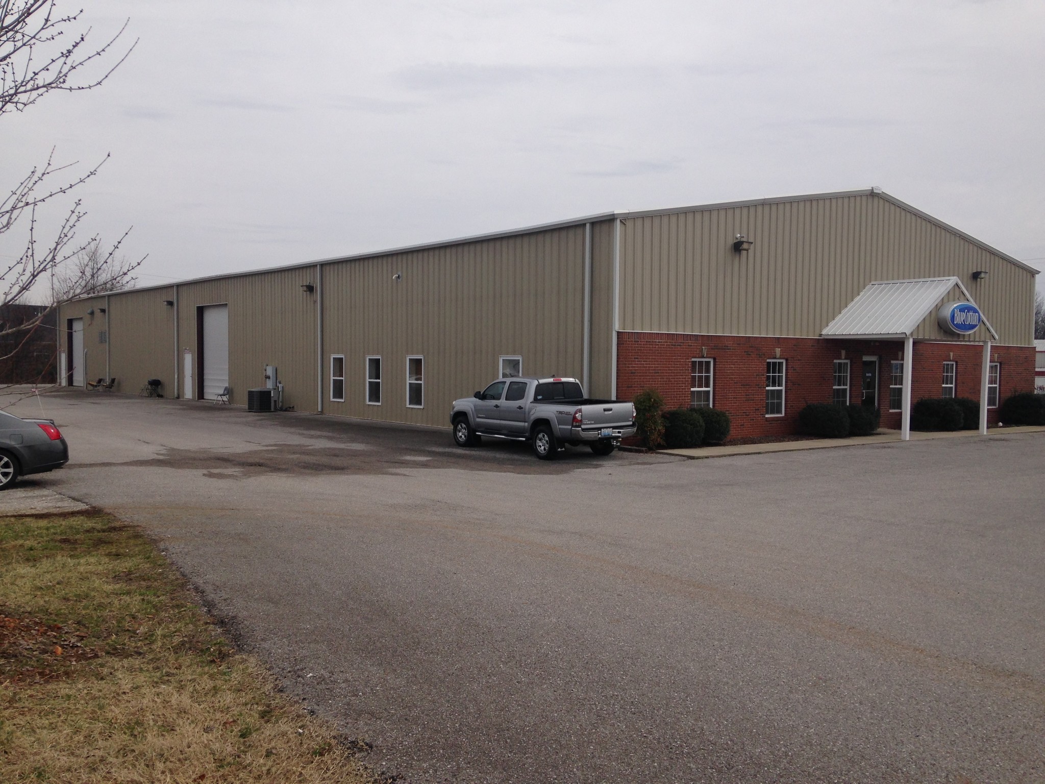 141 Vanderbilt Ct, Bowling Green, KY for lease Primary Photo- Image 1 of 10