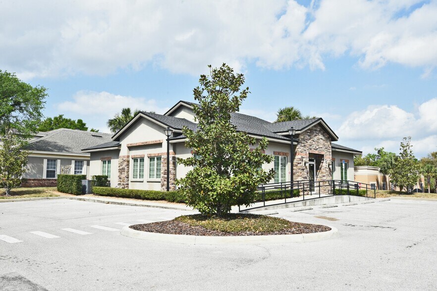 922 Williston Park Pt, Lake Mary, FL à louer - Photo du bâtiment - Image 2 de 3