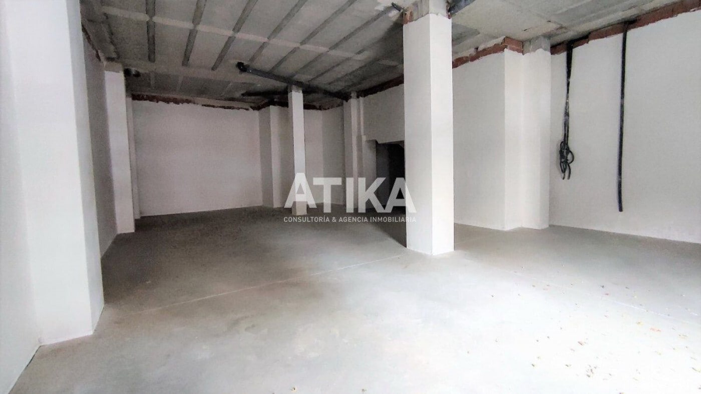 Retail in Ontinyent for lease Interior Photo- Image 1 of 4