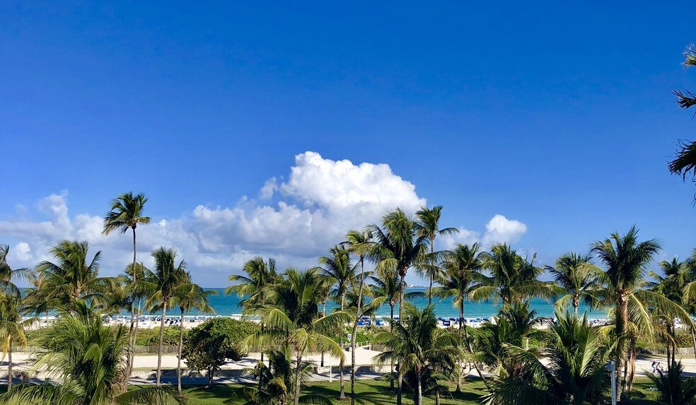 Cavalier & Henrosa Hotels portefeuille de 2 propriétés à vendre sur LoopNet.ca - Photo du bâtiment - Image 2 de 22