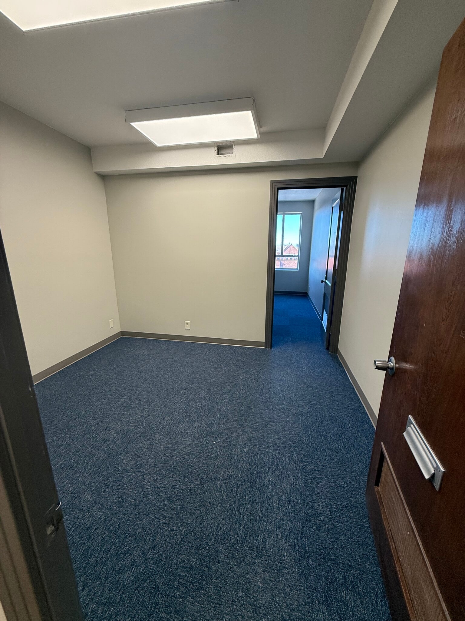 121 S Broadway Ave, Tyler, TX for lease Interior Photo- Image 1 of 4