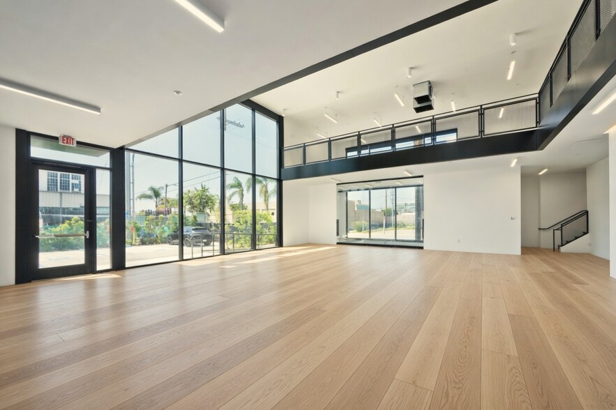 940 N Highland Ave, Los Angeles, CA à louer - Photo intérieure - Image 3 de 25