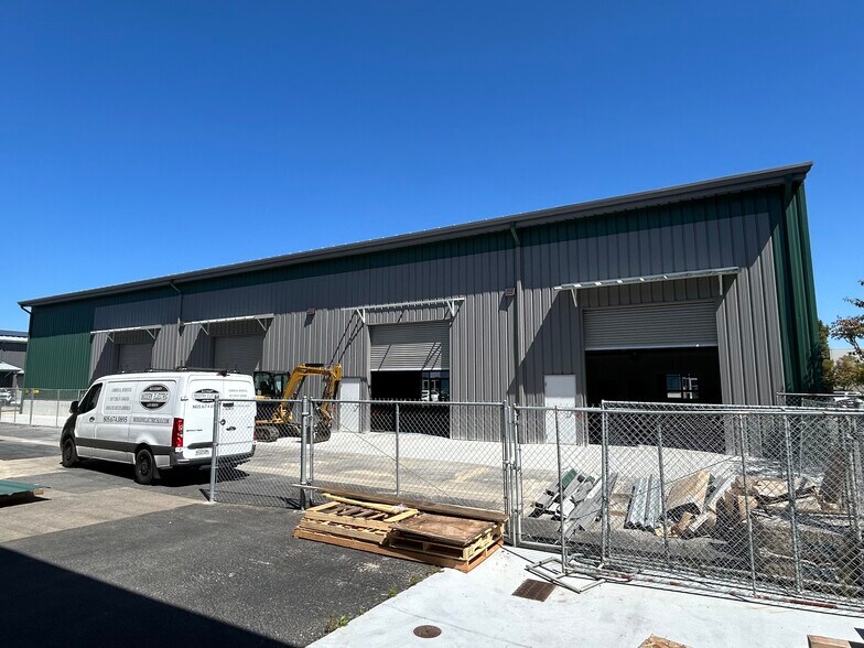3980 Steel Way, San Luis Obispo, CA à louer - Photo du bâtiment - Image 2 de 29