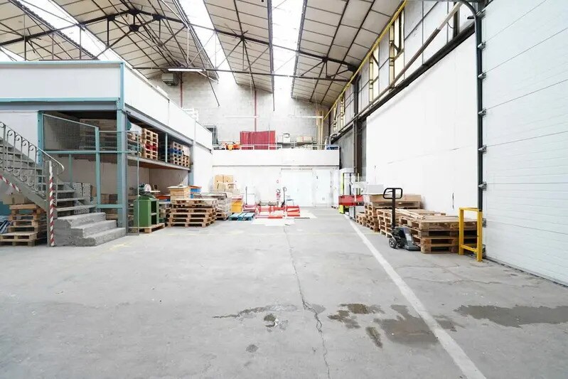 Office in Villefranche-sur-Saône for lease - Building Photo - Image 2 of 21