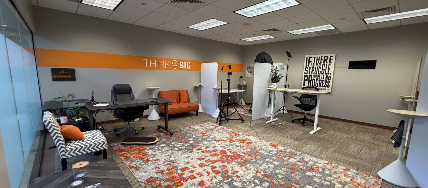 1800 S Oak St, Champaign, IL à louer Photo intérieure- Image 1 de 2