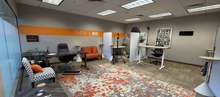 1800 S Oak St, Champaign, IL à louer Photo intérieure- Image 1 de 2