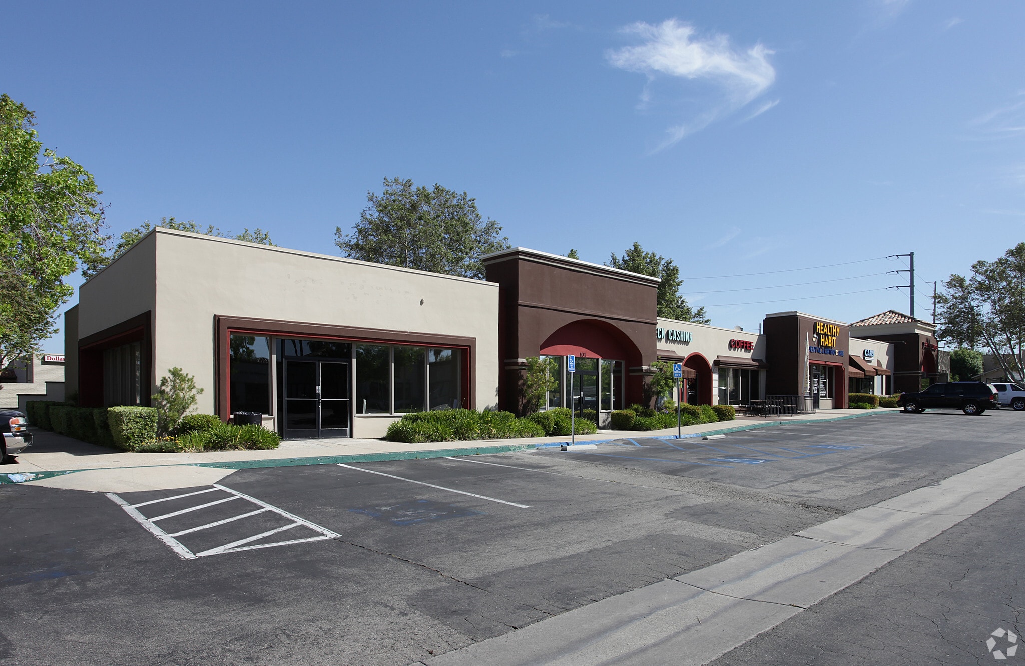 Adobe Plaza portfolio of 5 properties for sale on LoopNet.ca Primary Photo- Image 1 of 10