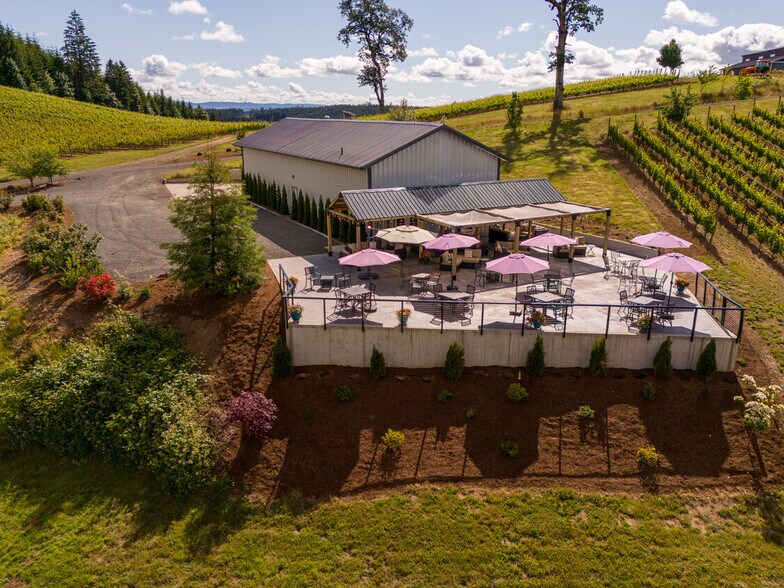 12000 NW Old Wagon Rd, Carlton, OR à vendre - Photo du bâtiment - Image 3 de 27
