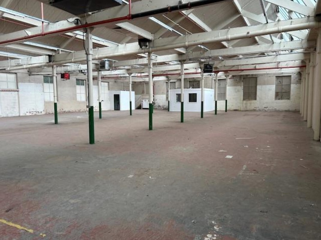Albion Rd, Bradford for lease Interior Photo- Image 1 of 1