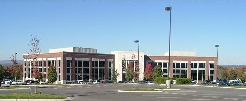1210 Premier Dr, Chattanooga, TN à louer - Photo du bâtiment - Image 2 de 9