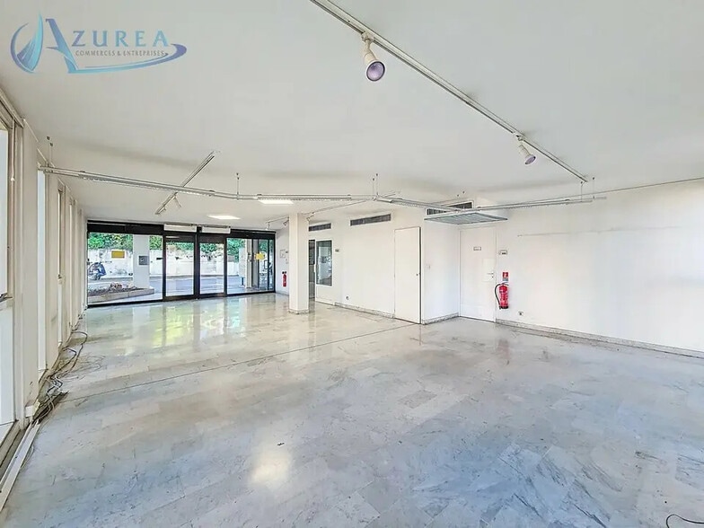 Office in Nice for sale - Building Photo - Image 2 of 11