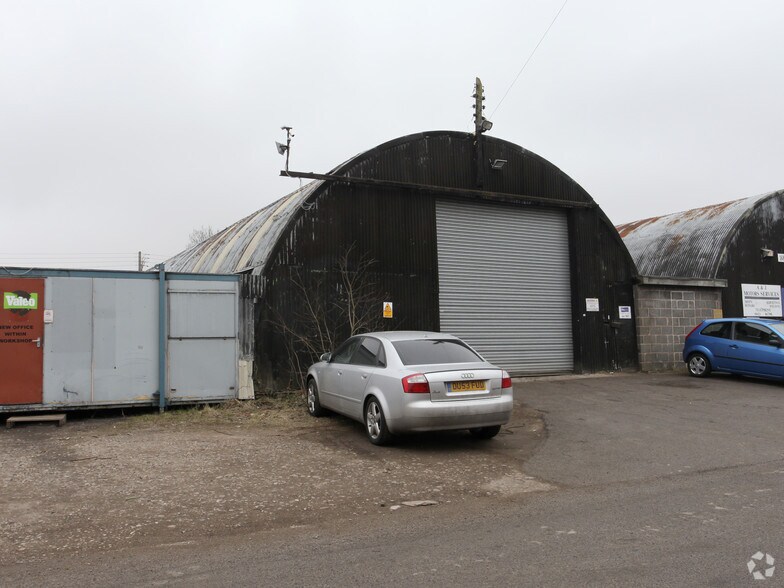 Boughton Industrial Est, Boughton à vendre - Photo du bâtiment - Image 2 de 2