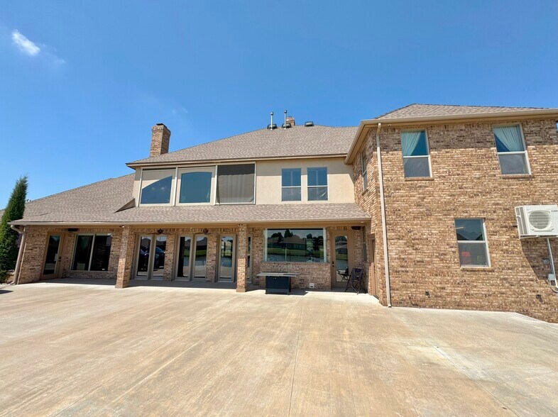 9600 S May Ave, Oklahoma City, OK à vendre - Photo du bâtiment - Image 3 de 12