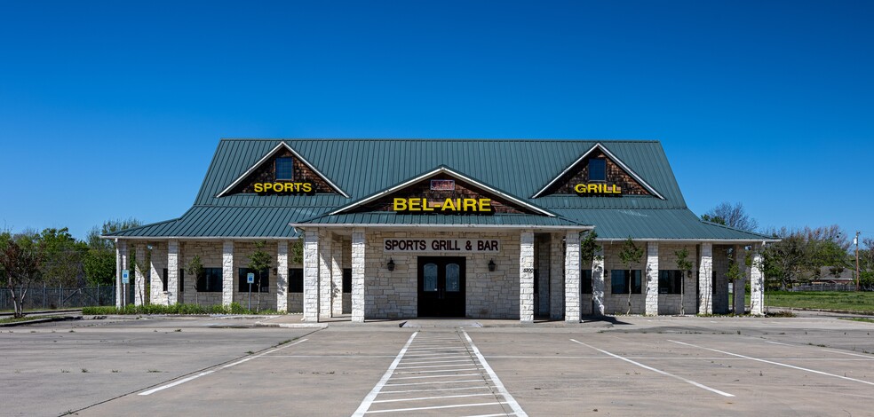 5200 Interstate 30 E, Greenville, TX for lease - Building Photo - Image 1 of 11